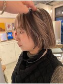 デザインカラーコントラストハイライト切りっぱなしボブ