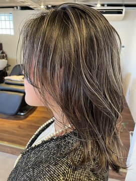 ワンコア (ONE CORE) 【白髪ぼかしハイライト】30代40代50代外ハネボブ