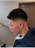 短髪黒髪アップバング刈り上げツーブロックカット