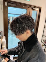 コワファーストナガサキシャンプーボーイ(COIFF1RST NAGASAKI SHAMPOO BOY) ツイストスパイラルパーマ メンズサロン マッシュカット 韓国