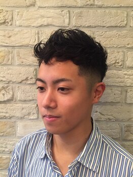 グラッドバーバードットエビス 恵比寿(GLAD BARBER. EBISU)の写真/ビジネスシーンもオフタイムも楽める、洗練された自信の持てるカジュアルスタイルお任せください[恵比寿]