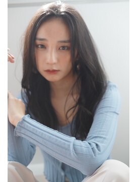 ルフュージュ バイ プロデュース 相模大野店(Refuge by Produce) 暗髪/レイヤーカット/長めバング