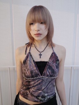 ヨー(Yoh-) 【シャギーレイヤー/中里千尋】ウルフ/ハイトーンカラー/ボブ