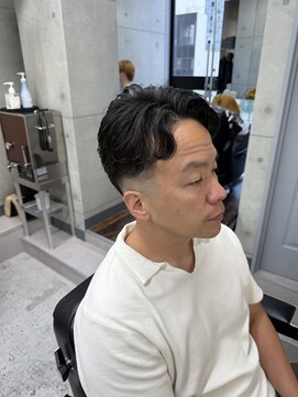 クロム トウキョウ ザ バーバーアルト 神保町店(CHROM TOKYO the Barber ALT) スキンフェード