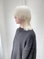 ミュー(Mu)&nbsp;ウルフカット　ホワイトブリーチ