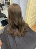 ベージュブラウン