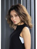 シアーベージュフリンジウエーブ前髪ハイライト