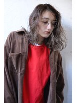 ロイジー(roijir)&nbsp;roijirイルミナインナーカラーxスパイラルxセンシュアルショート