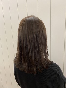 アドラーブル 万代店 (adorable) 【柔らかベージュ】抜け感くびれミディアム20代30代