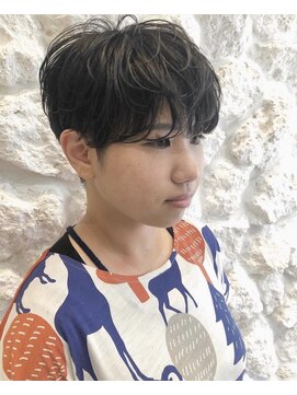 モアナ バイ ヘッドライト 沖縄豊見城店(Moana by HEADLIGHT) Moana【豊見城】#小顔ショート#パーマ#刈り上げ女子