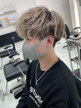 ネクスト 静岡店(NEXT) 【NEXT shizuoka 竹田】ハイトーン×前下がりマッシュ