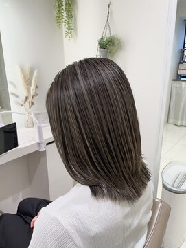 アッシュ 大宮店(Ash) オリジナル白髪ぼかしハイライト