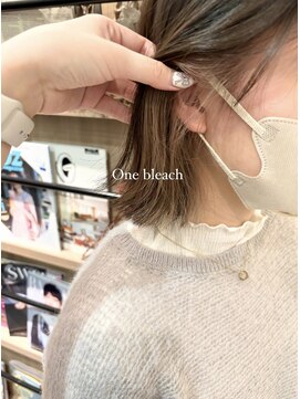 ユーフォリア 青山(Euphoria) インナーカラー×切りっぱなしボブ/外ハネボブ