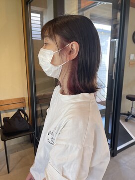 コモレビ(komorebi) 【嶋崎翔】外はねボブのインナーカラー