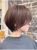 大人ショートカットウェットヘアオリーブベージュデザインカラー