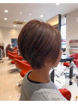 ルクールヘアアンドビューティー 燕三条店 コンパクトショート
