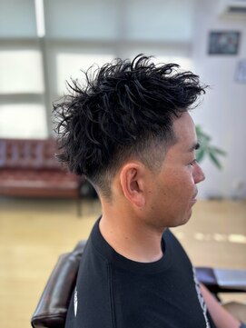 ハングアウト(Hangout) スパイキーパーマ