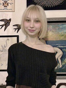 ドロシー(dorothy) レイヤーボブ　ブロンド