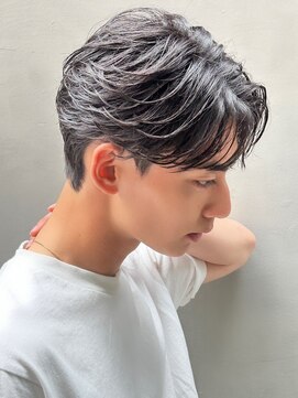 アリエッタ(aRietta) 毛流れヘア/センターパート/フェザーパーマ