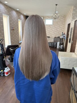 オンアンドオフ ON and OFF ミルクティーベージュ