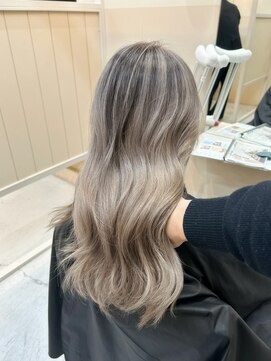 シダ(sida) 『履歴が複雑化しない』ホワイトグレーシャドールーツ