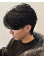 コア(CoRe.gn)&nbsp;フェザーパーマで動きと軽さを演出した髪型