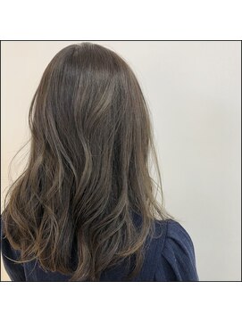 ナンバースリー 溝の口店(Number Three) ふんわり透け感ミディアムヘア【N°３溝の口店】