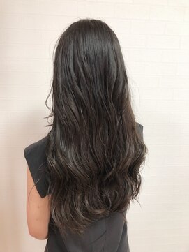 ディスオモテサンドウ 表参道(This OMOTESANDO) グレージュ☆似合わせヘアー【表参道、青山】山本