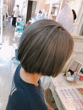 ハグエヴェック(HUG AVEC) ブリーチオンベージュ