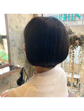 ジュエ (jouer) 顔回りフラッフィーボブ20代30代人気ニュアンスカラー