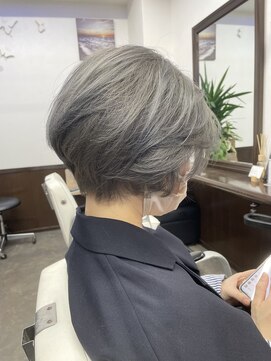 ムーブ(Moob) ショートカット×グレージュカラー【別府】