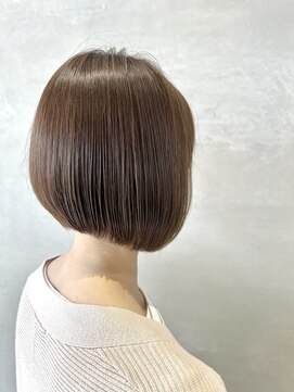 サムシング(Something.) ベージュ×ミニボブ