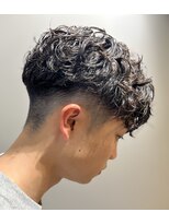 ノイセル 西本町(Noisyle)&nbsp;スッキリ刈り上げフェードメンズナチュラルパーマ