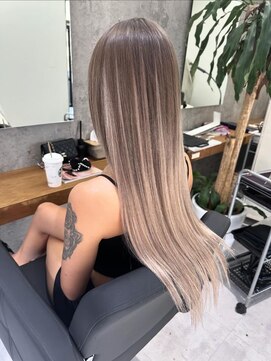 ヴィズバイエリーツ(vizz by elyts) シールエクステ/バレイヤージュ/グレージュ/北谷/ケアブリーチ