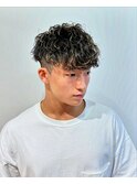 横浜メンズメッシュハイライトカラーパーマスペインカール眉毛
