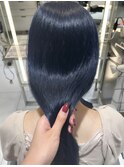ネイビーカラー