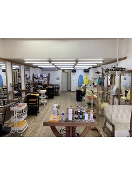 初めての方でも気軽に通えるアットホームな雰囲気が魅力♪髪のお悩みも相談しやすいから、理想も思いのまま