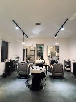 【当日予約OK】２席だけのプライベート空間。スタッフもメンズのみで周りを気にせずゆったり過ごせるのが◎