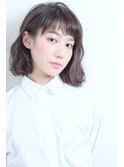 オン眉 切りっぱなしボブ