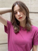 ヴィヴィ(VIVIE)&nbsp;大人小顔レイヤーくびれヘア艶髪アプリコットオレンジハイライト