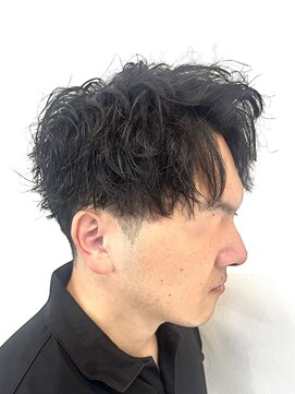 イロ 成田(iLo) ツイスパ×ショートマッシュ