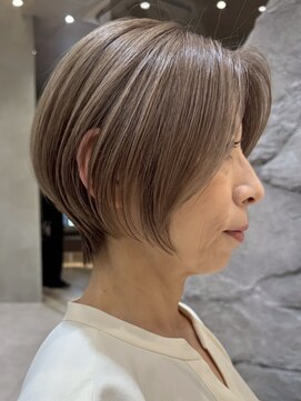 ソワネ 表参道(soigne) 表参道白髪ぼかしハイライトマッシュショートアッシュグレー40代