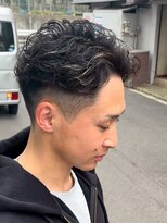 一鳳庵　【イオアン】&nbsp;サイドパート メンズパーマ フェードカット バーバースタイル