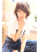 レウナ 外苑前(Reuna)&nbsp;大人可愛い・外はね無造作ウェーブ・ミデイアムボブ