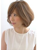 上品なイメージの大人ボブ