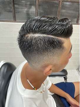 バーバーブロス 吉祥寺店(BARBER BROS) 【LUDLOW BROS.】田宮 メンズ七三分け ベーシックフェードカット