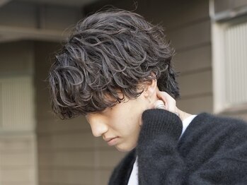 フィフス 名駅(fifth)の写真/《ご新規様多数ご来店◎》クオリティの高い波巻きスパイラルパーマが学生に人気◎[メンズサロン/名駅]