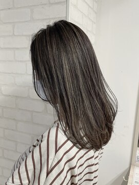 エニィ 池袋西口(Any) 黒髪/グレーベージュ/レイヤーロング/前髪パーマ/池袋