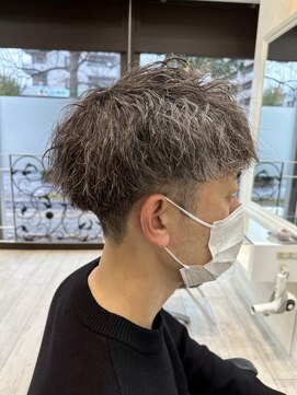 ベル(Belle) ~緩め波巻きパーマ~