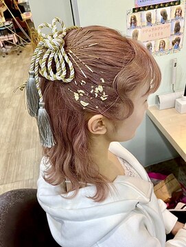 アップスニニー(up's niny) 成人式、卒業式の着物系に合うハーフアップウェーブ巻きアレンジ